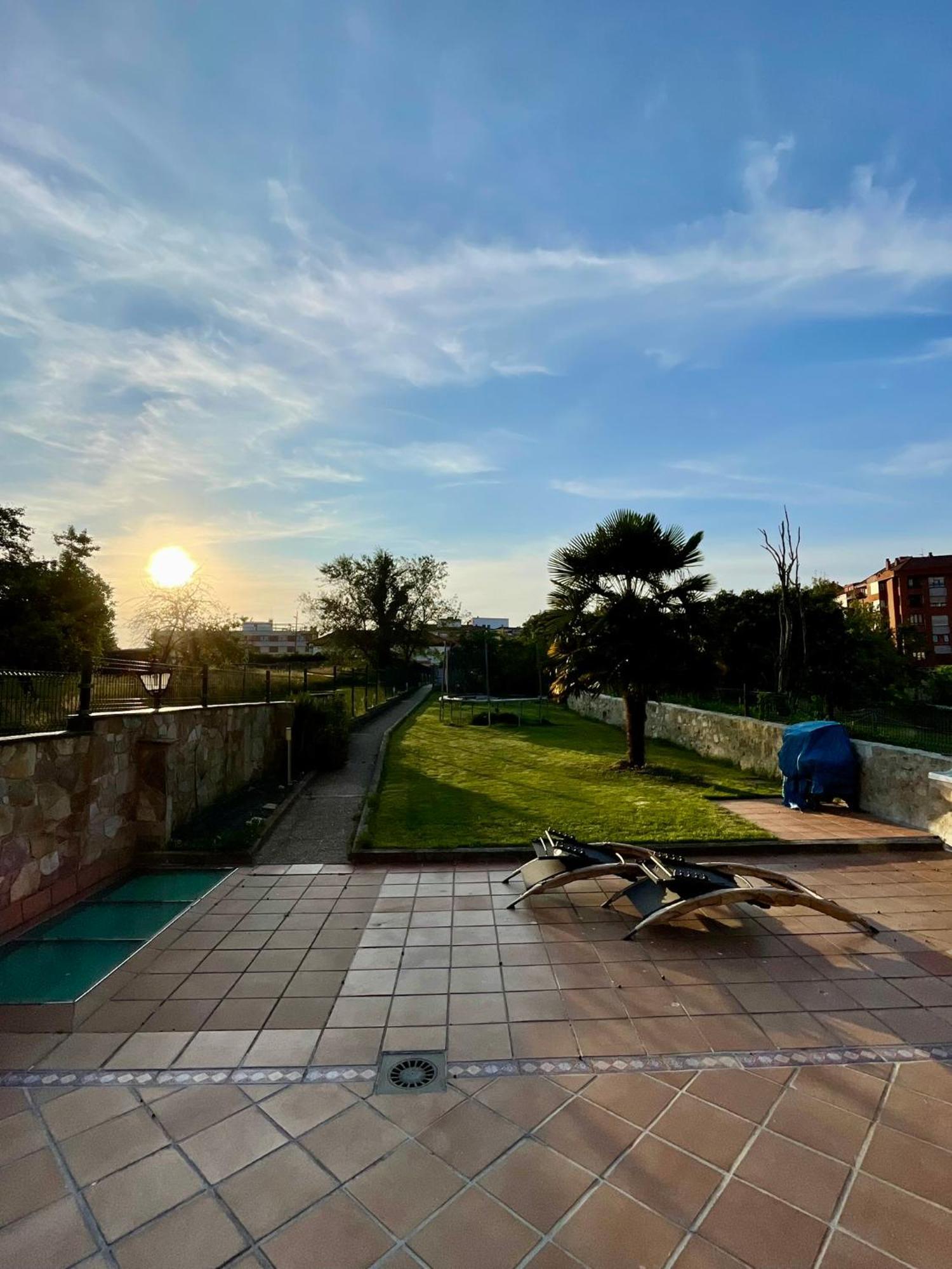 La Santina Y Su Jardin Apartment Avilés Екстериор снимка