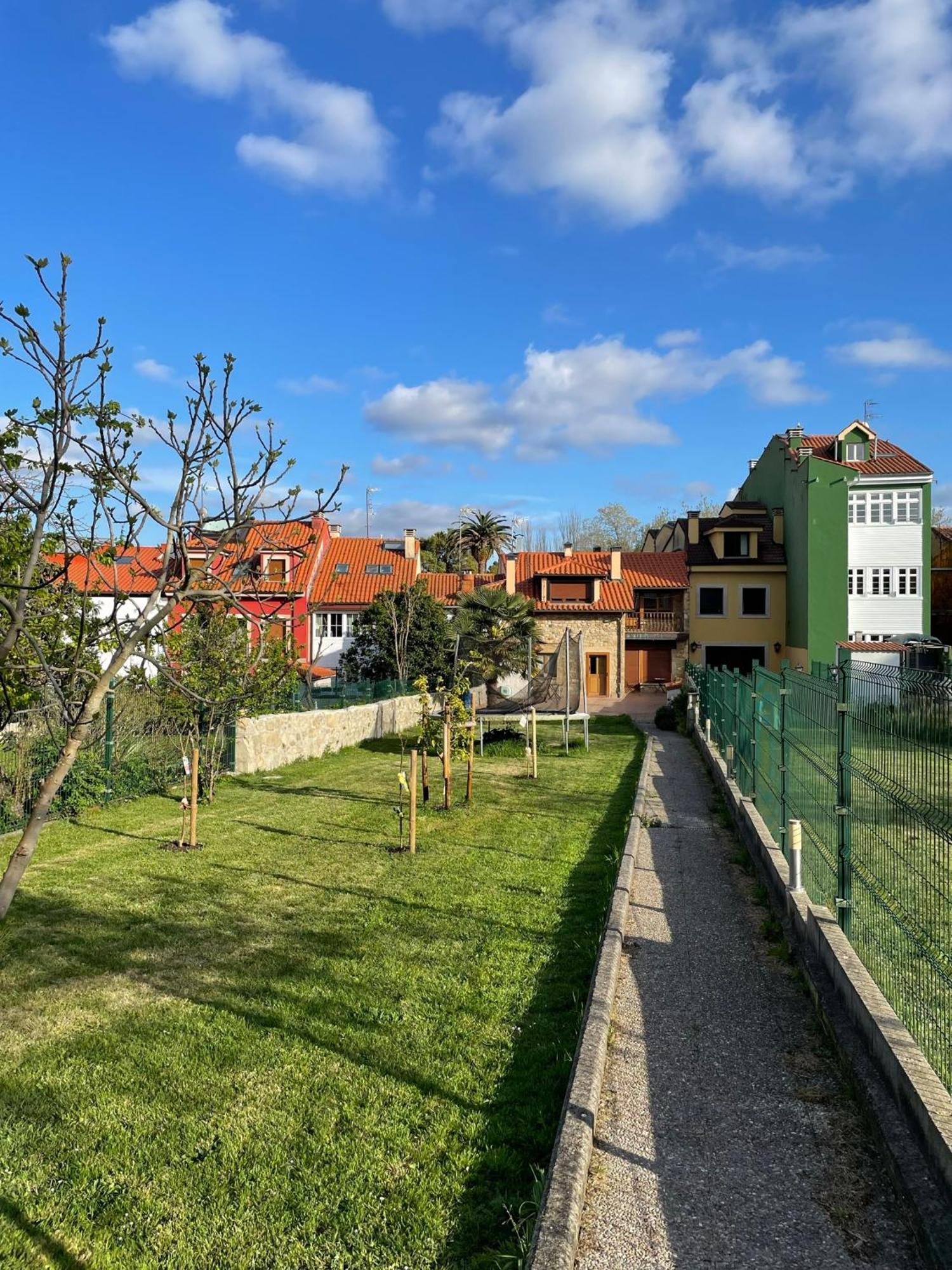 La Santina Y Su Jardin Apartment Avilés Екстериор снимка